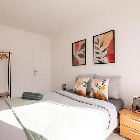 Warm Cocoon - Parking Included 아파트 Asnières